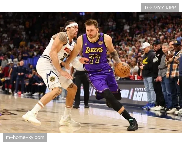 湖人进攻空间利用 东契奇突破分球与三分机会创造