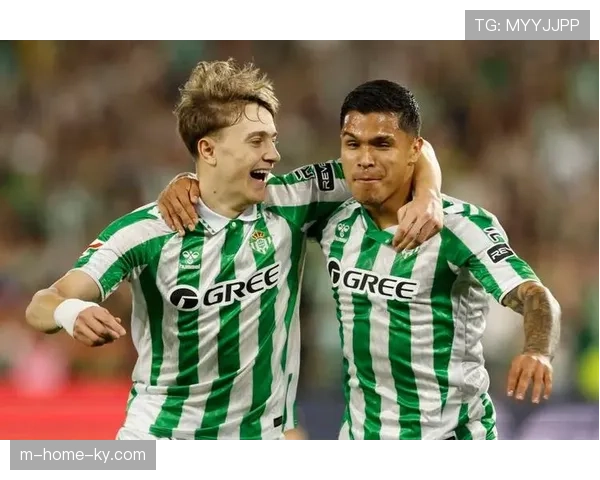 阿姆拉巴特掌控后场节奏，贝蒂斯中场带来稳固性